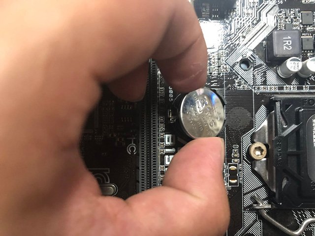 電腦每次開機時間都不對？電腦每次開機都要重新設置時間解決方法