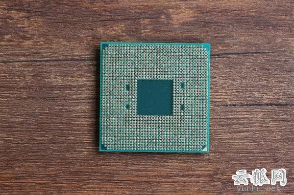 AMD銳龍Ryzen7 2700X盒裝自帶CPU散熱器嗎？自帶散熱器夠用嗎？