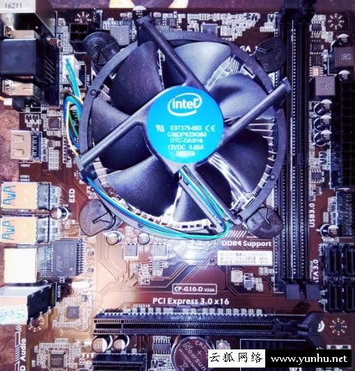 電腦組裝教程：安裝intel CPU和原裝CPU散熱器圖文教程