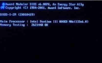 win10系統崩潰進不去系統怎么重裝系統win10