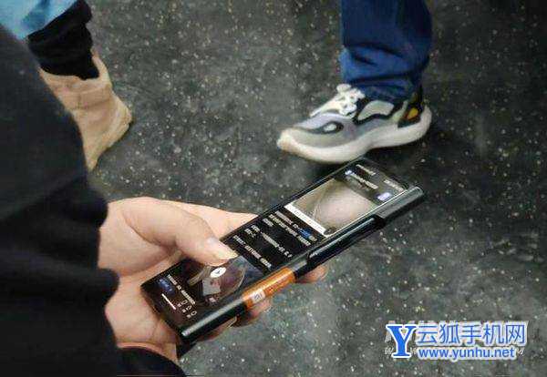 小米12屏幕是什么材質-屏幕材質怎么樣