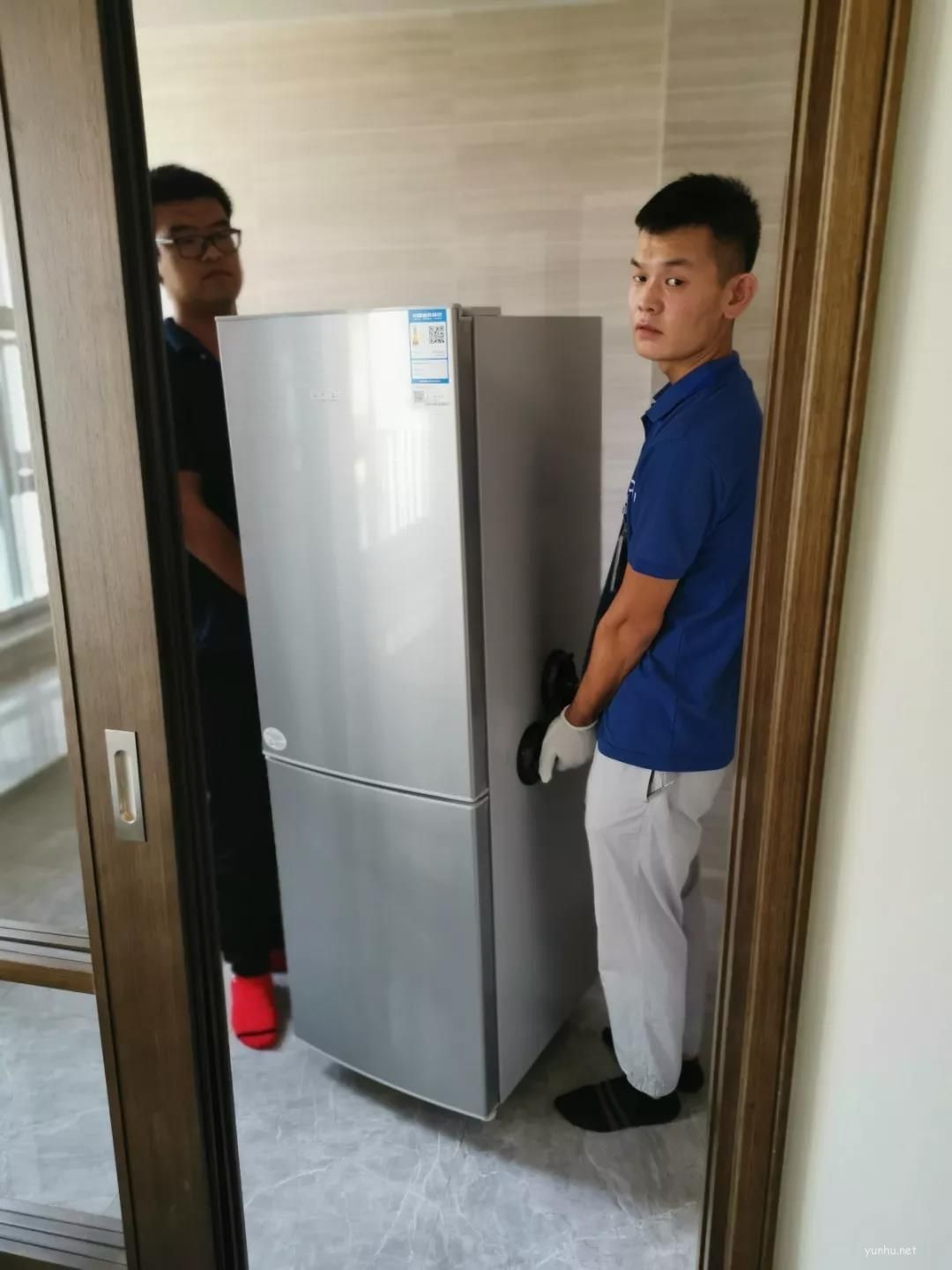 海爾全力以赴確保1900臺海爾冰箱18小時內全部入住武漢“軍運村”