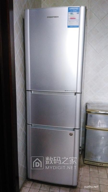 拆解新飛223升3門電冰箱，檢修LED燈光變暗通病故障