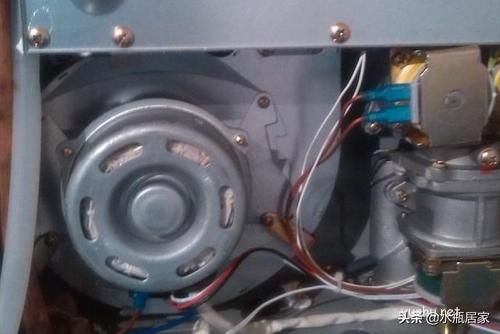 美的燃氣熱水器顯示e1怎么解決