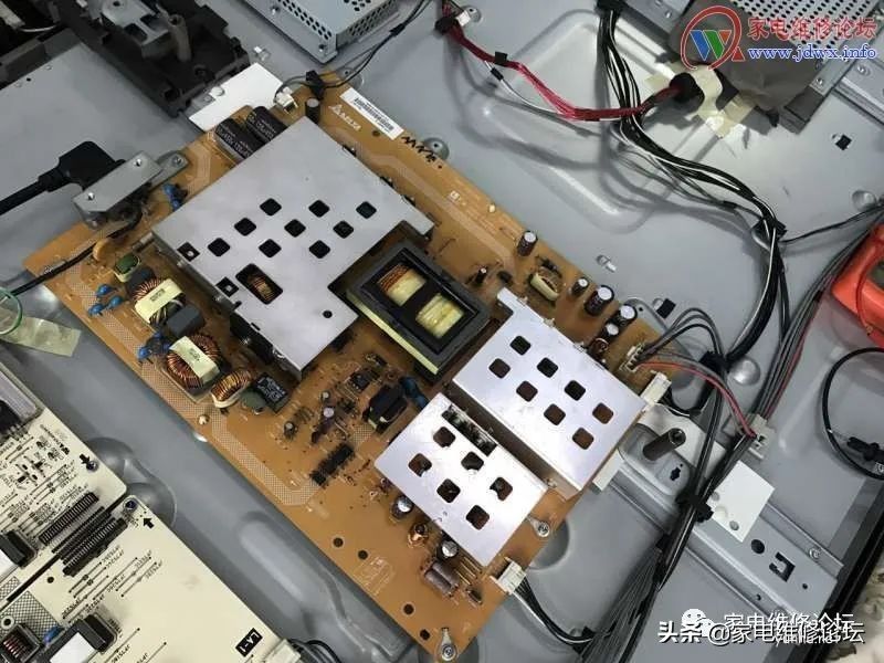 夏普液晶電視LCD46GE50A開機重啟修復