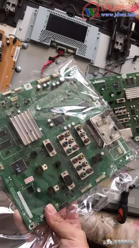 夏普液晶電視LCD46GE50A開機重啟修復