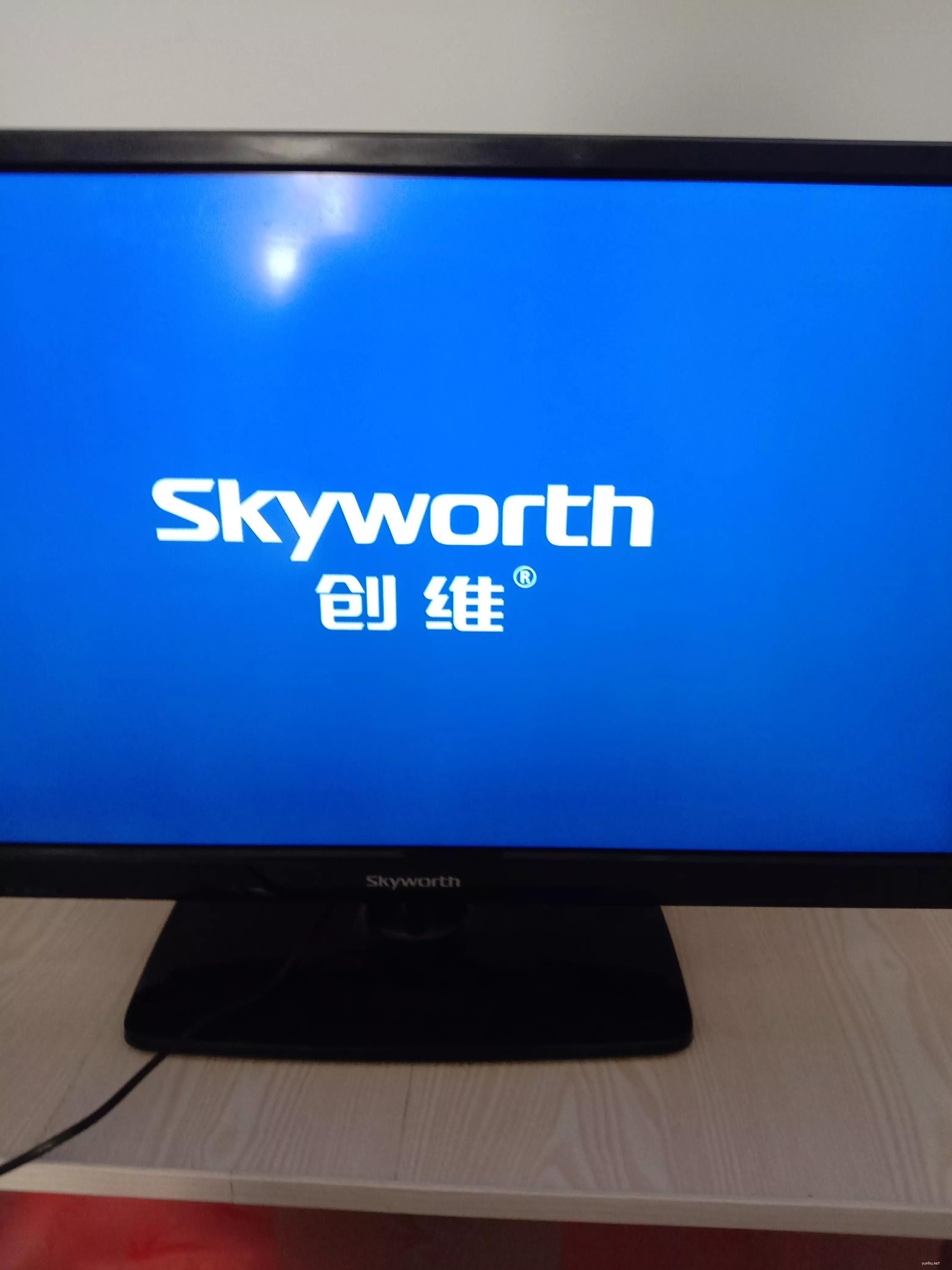 創維液晶電視32E500綠燈亮黑屏無聲