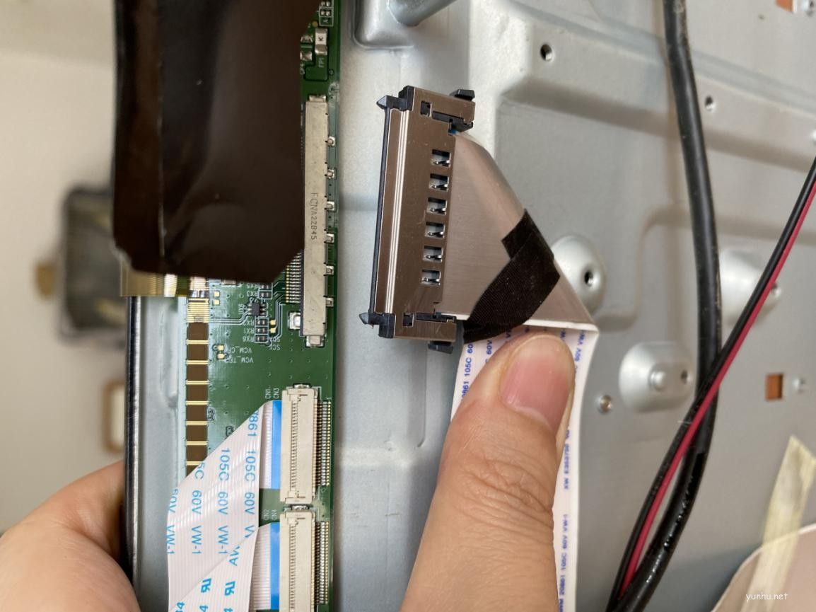創維酷開電視拆機記