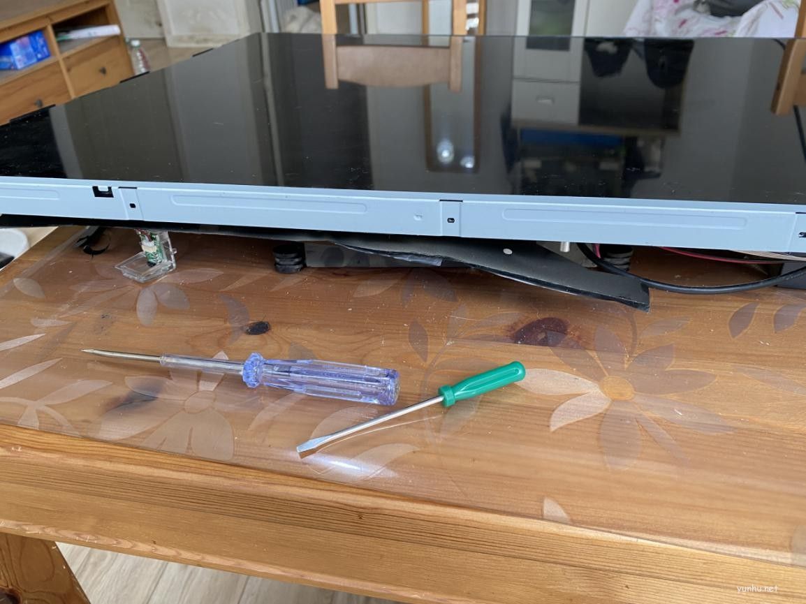 創維酷開電視拆機記