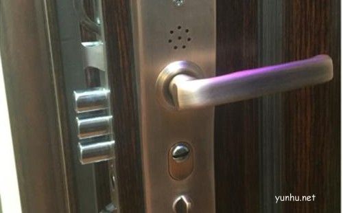 防盜門鎖了沒鑰匙怎么開-學會這幾招不用請師傅
