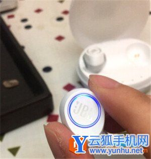 JBL FREE耳機怎么開機和關機