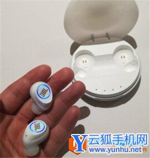 JBL FREE耳機怎么開機和關機