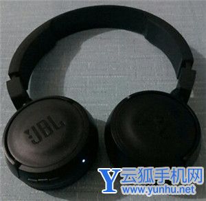 JBL T450BT耳機怎么開機和關機