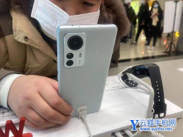 小米12x充電手機發燙正常嗎-可以解決手機充電發熱問題嗎