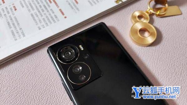 中興Axon40Pro好看嗎-開箱賞析