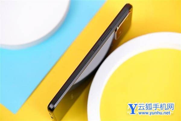 榮耀暢玩30圖賞-長得怎么樣?外觀詳圖(2/3)