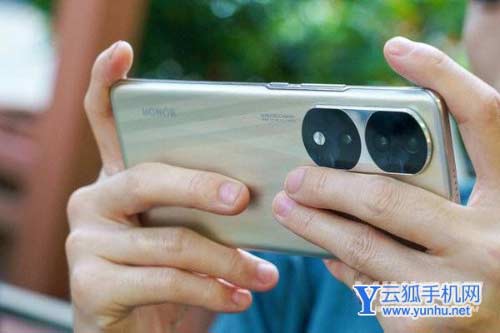 榮耀70Pro+玩游戲怎么樣-玩游戲穩定嗎