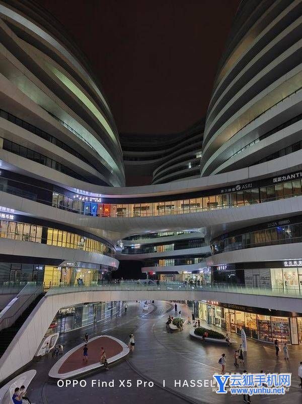 蘋果/OPPO/小米夜景拍攝對比-哪款手機拍照更加出色
