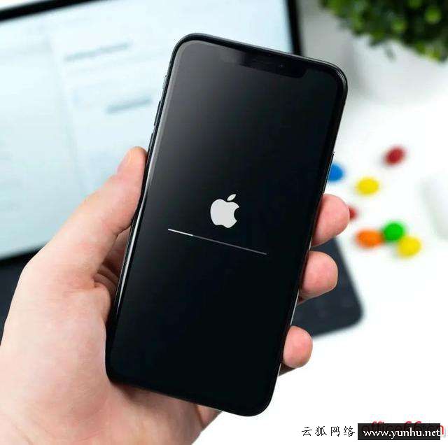 手機突然黑屏無法重啟怎么辦（iphone所有機型強制重啟方法）(6)